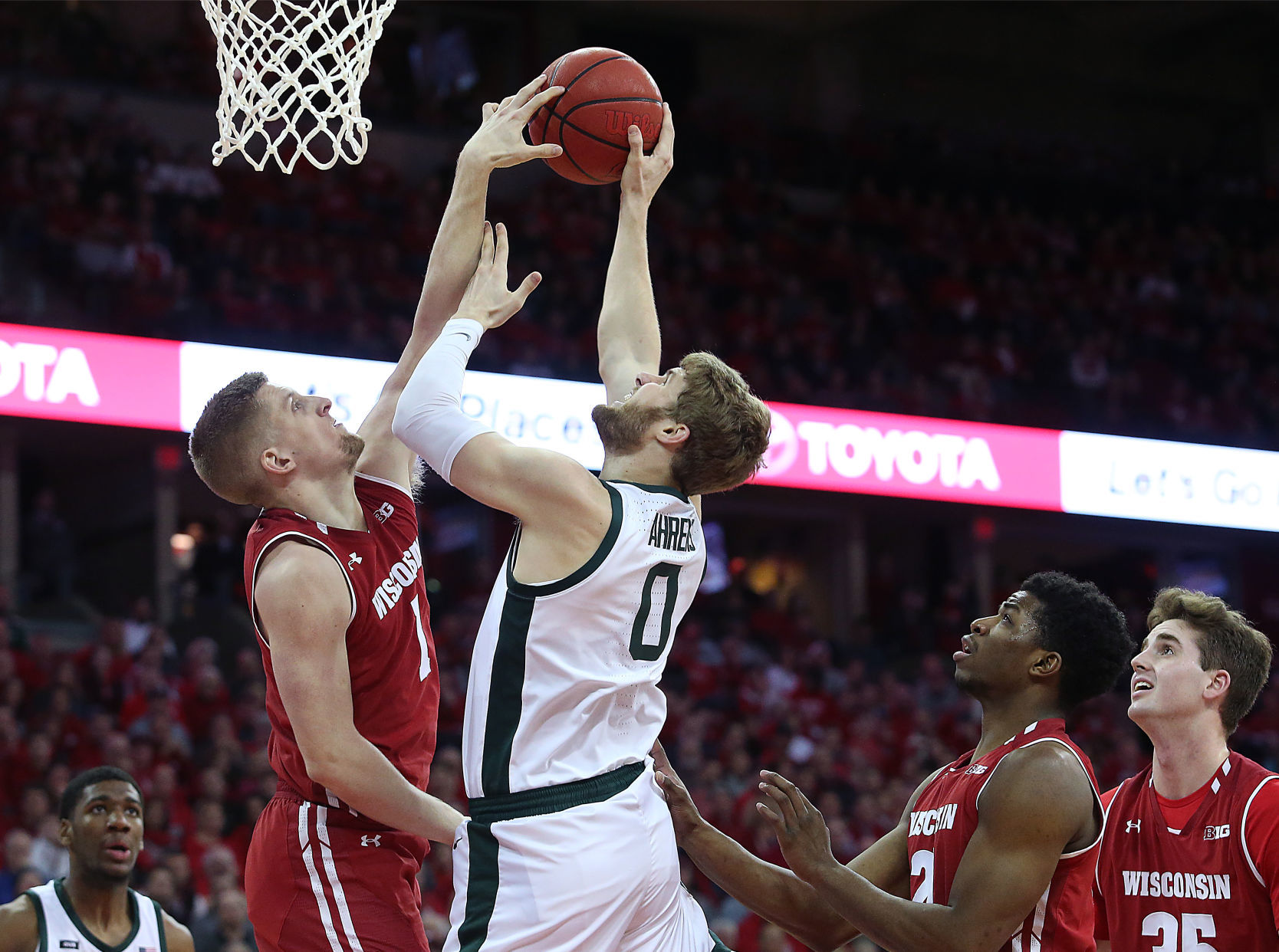 UW 59, Michigan State 67